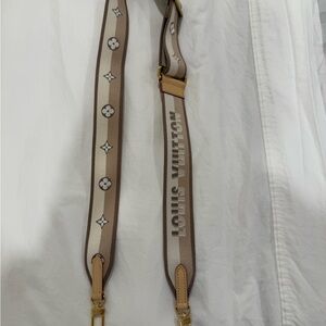 Louis Vuitton Tan and White Strap